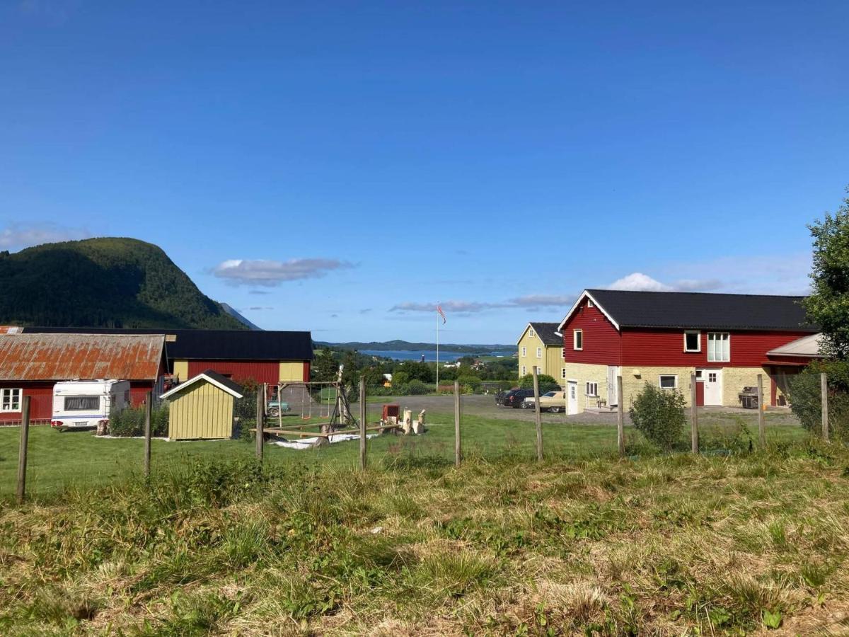 Rodseth Gardsovernatting Hytter Molde Esterno foto