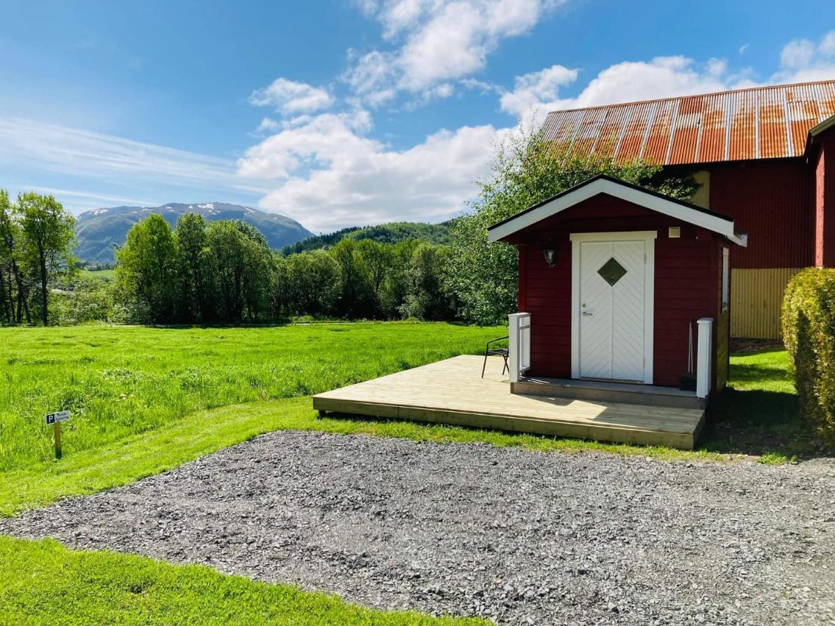 Rodseth Gardsovernatting Hytter Molde Esterno foto
