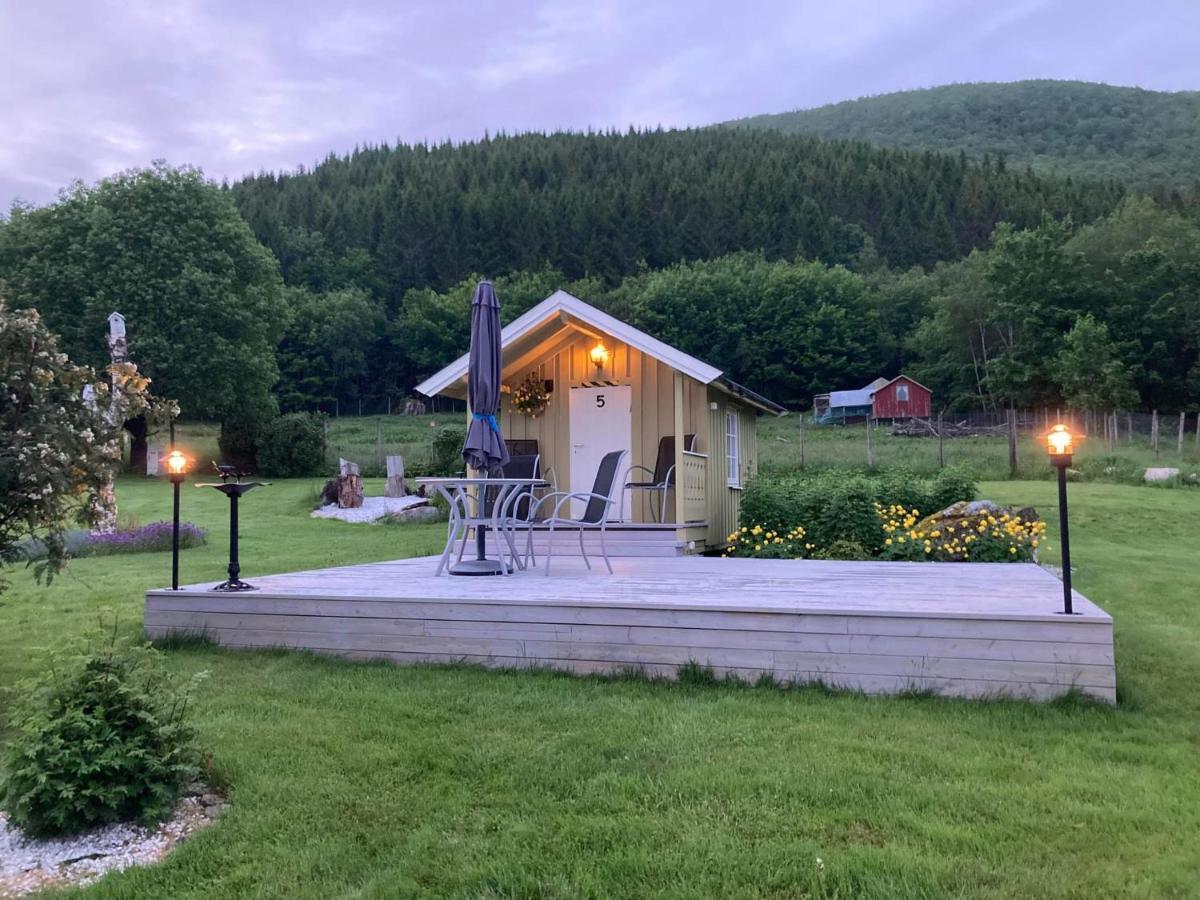 Rodseth Gardsovernatting Hytter Molde Esterno foto
