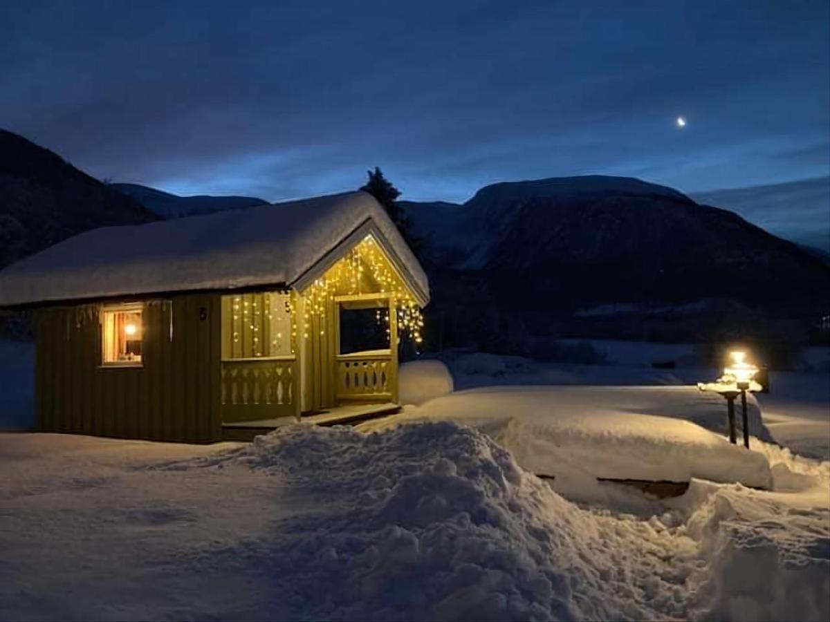 Rodseth Gardsovernatting Hytter Molde Esterno foto